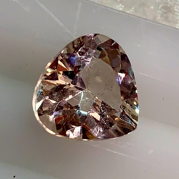 4.35 Carats Imperial Natural Topaz Cut Stone from Skardu Pakistan - Picture 7 of 16